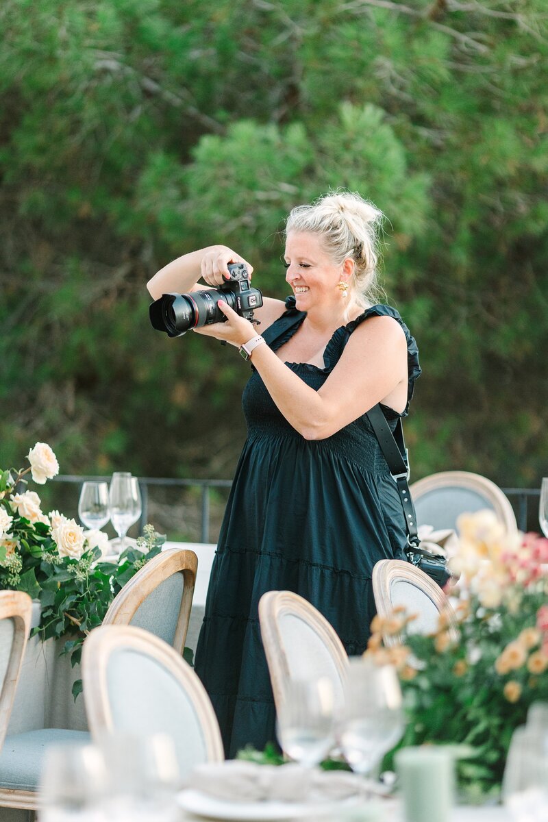 Dana Cubbage is a Charleston, SC wedding photographer who offers education for photographers.