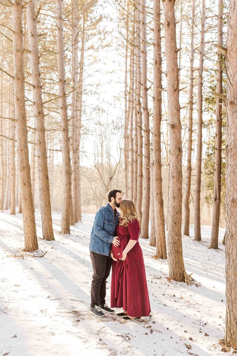 Winter maternity session in Retzer Nature Center Waukesha