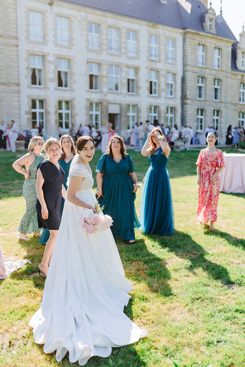 Morgane Ball Photography Chateau de Vitry-la-Ville Lovely Instants wedding planner Flexprod Bertacchi traiteur  reception