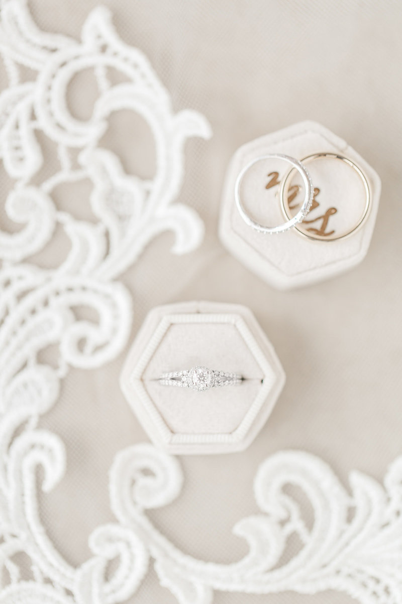 The-Grand-Opera-House-Crowley-Louisiana-Wedding_03