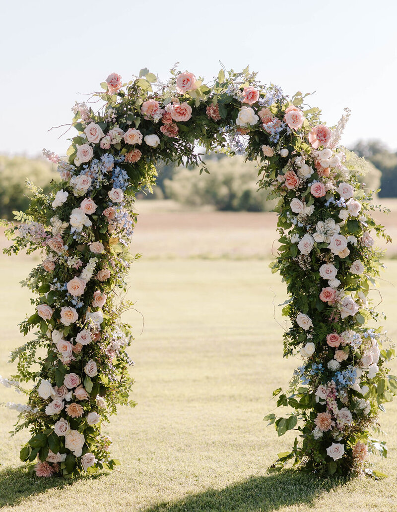 seattle-wedding-florist-arbor-installation-flora-pacifica