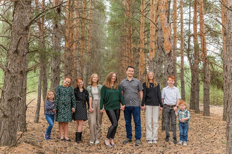 2024 krystal-moore-photography-moose-jaw-sask-forest-family-5