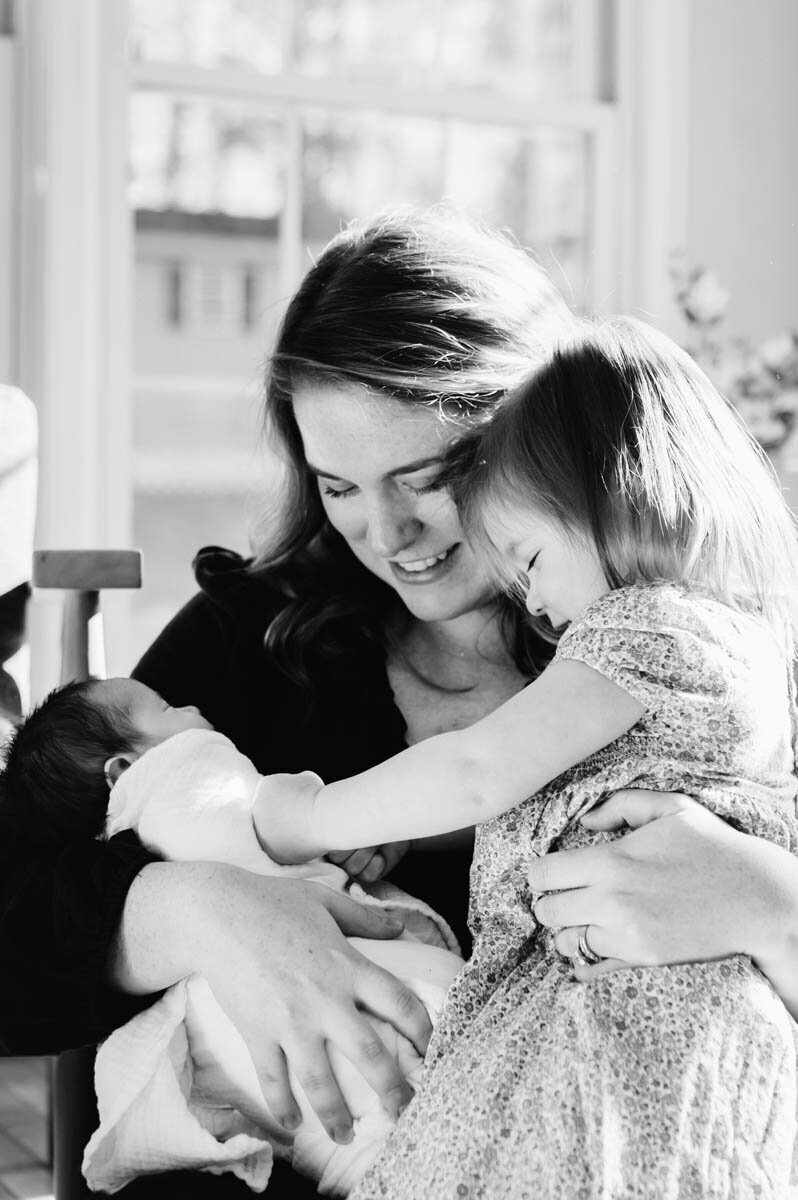 Ella-newborn-siblingsand-newborn-chevy-chase-mdjpg
