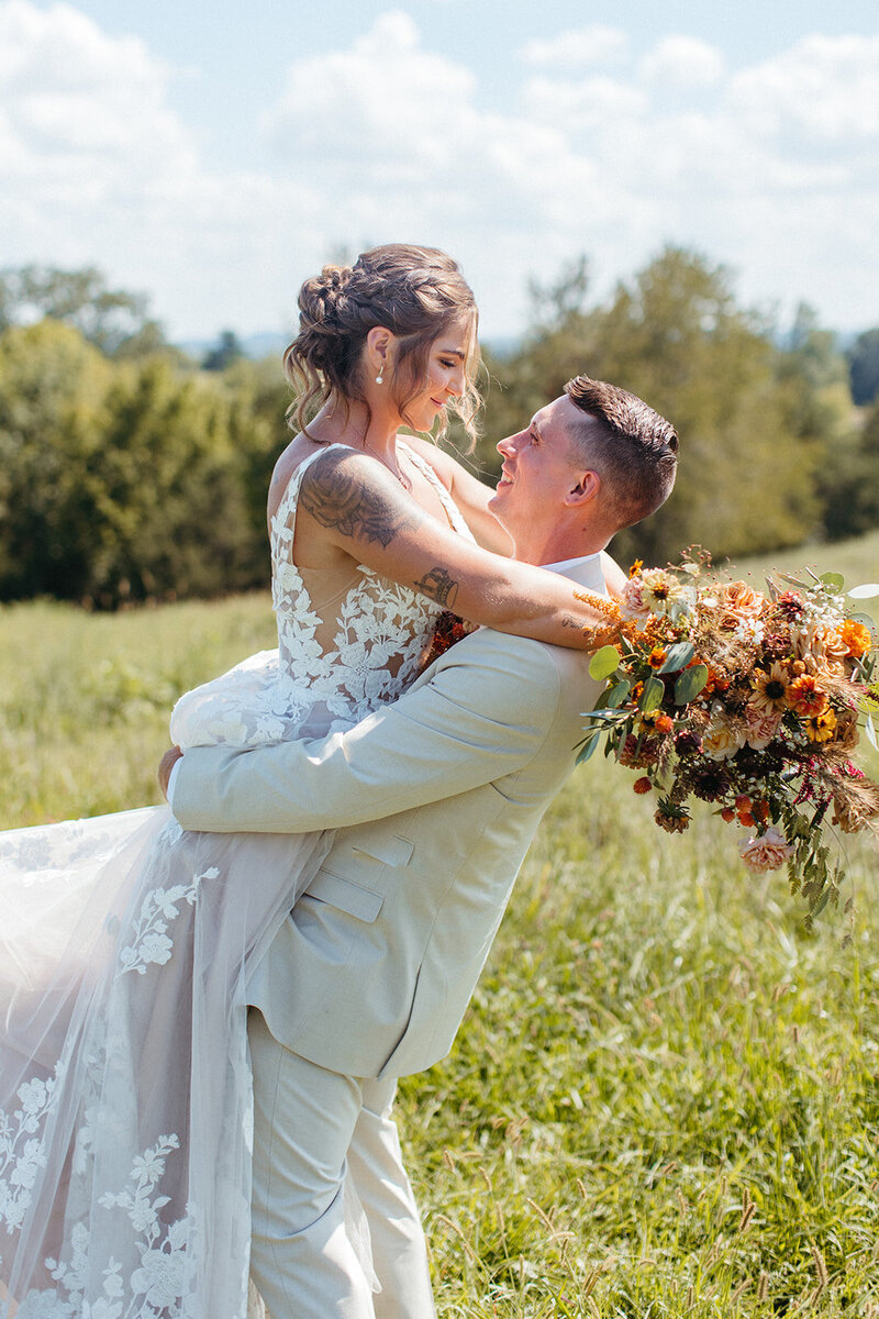 bride and groom St. Louis Wedding Photographers