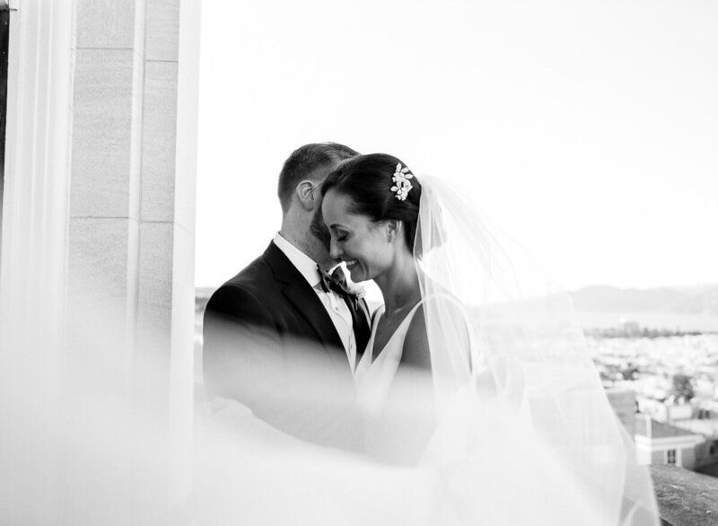 San-Francisco-Wedding-Lyon-street-steps-modern-classic-flood-mansion-the-dejaureguis-erin-and-courtney-photography-0059