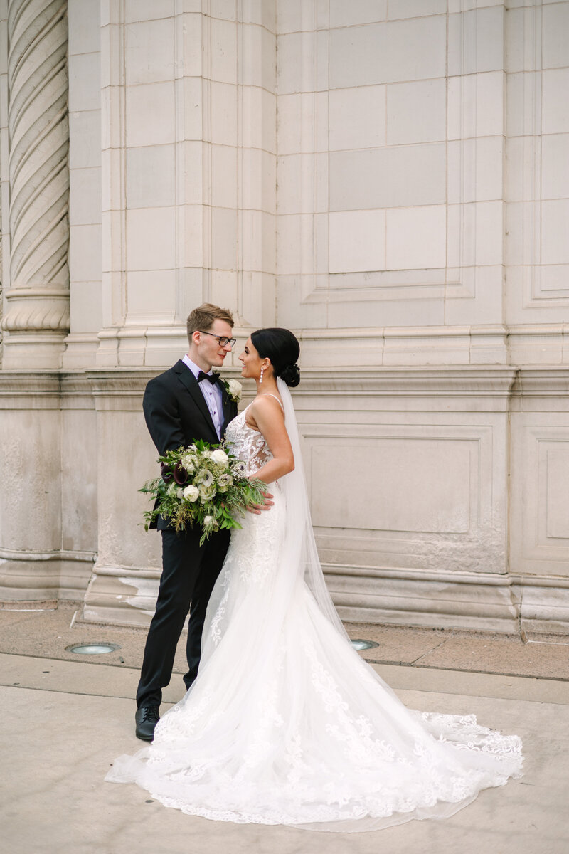 the wrigley building wedding party photos