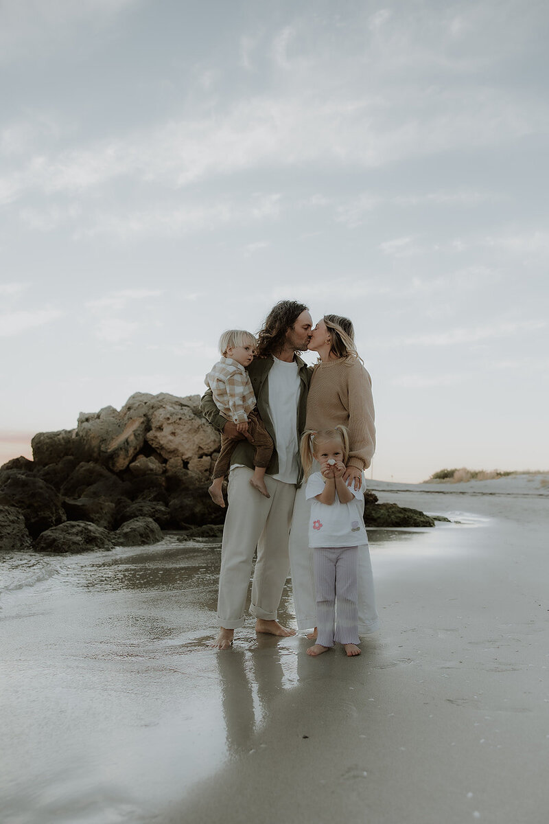 perth_photographer_family_lifestyle_the_edit_gallery.16