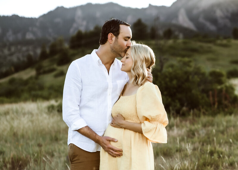 Outdoor winter pregnancy photoshoot in Denver Boulder Colorado