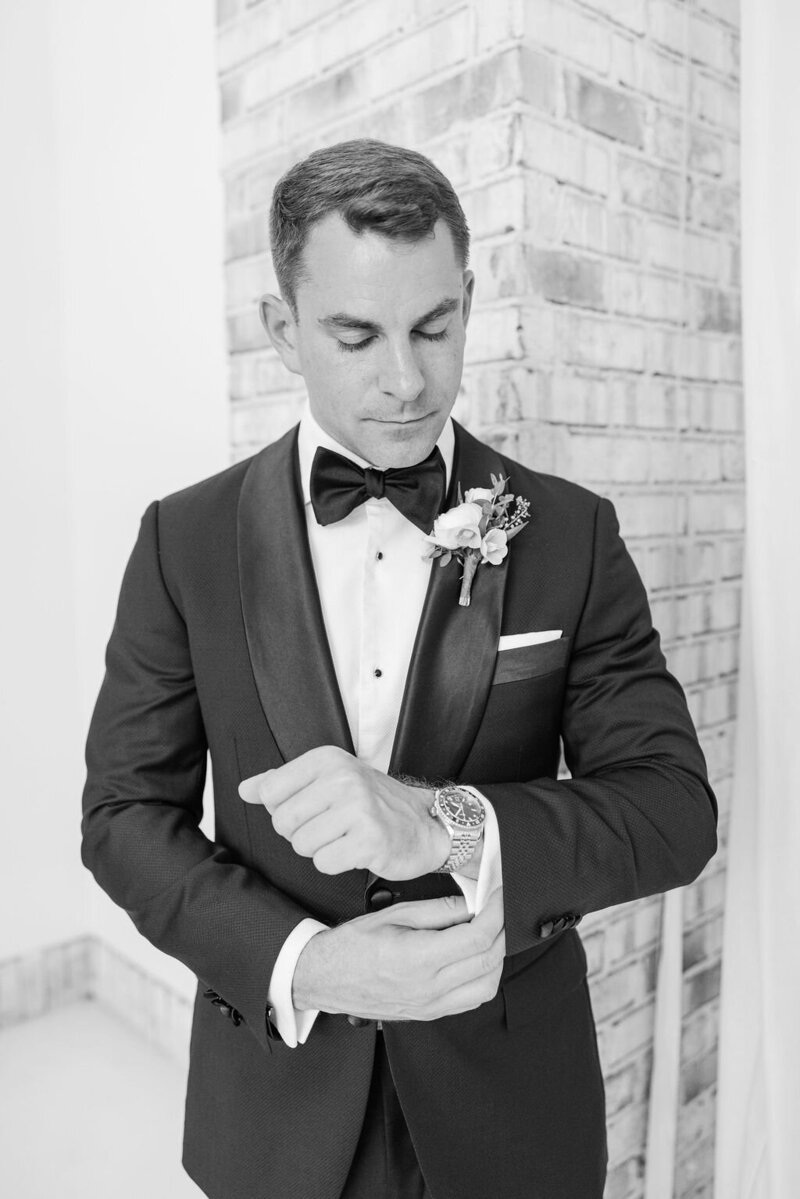 Madison&David_gettingready-183