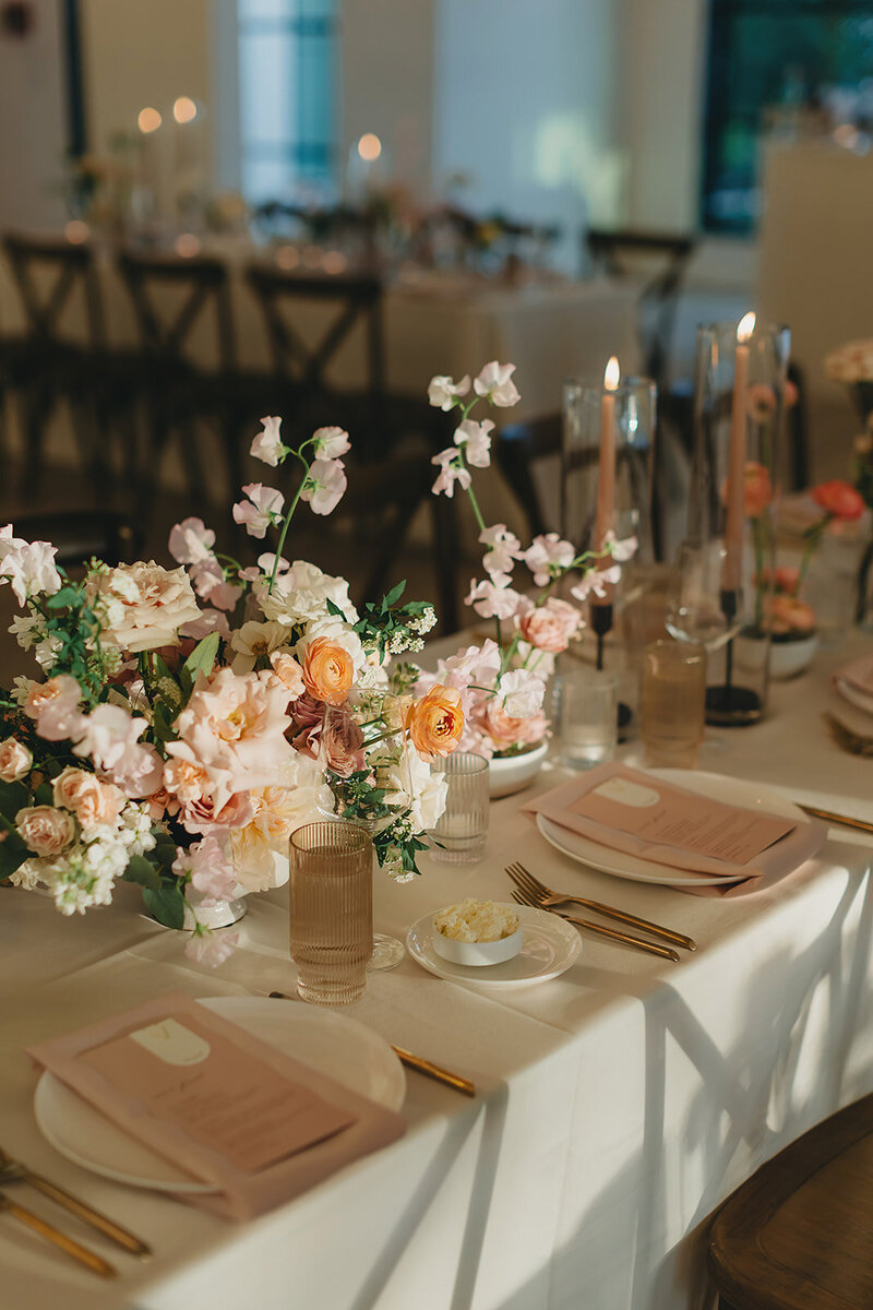 place setting for a spring wedding at The Arlo