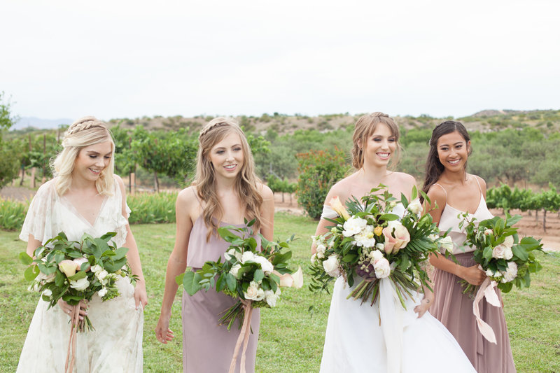 4 Expert Tips for Finding the Perfect Wedding Dress Without All the Stress  | feliciaschumacherphotography.com