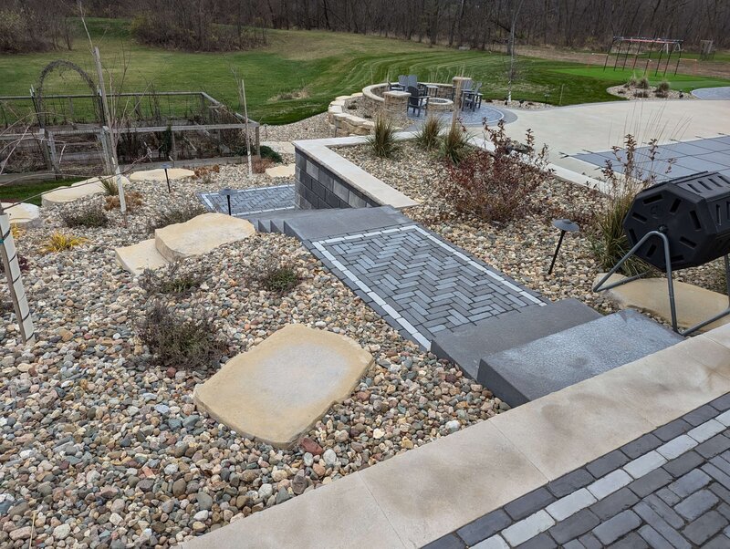 Manchester-Iowa-landscaping-lawn-care-treatments-_20241125_171250320