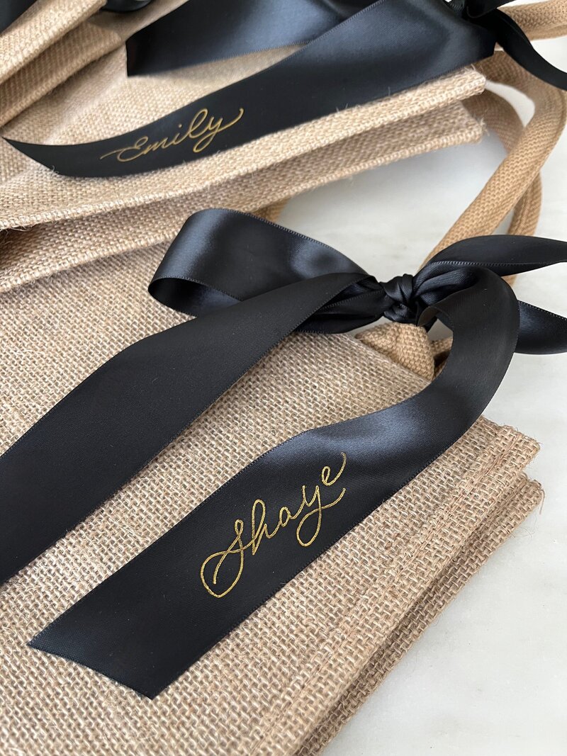 personazlied-ribbon-bow-calligraphy-connecticut-calligrapher-nob-hill-jane