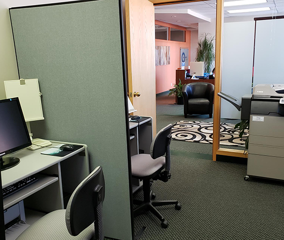 The computer room at execuserv plus inc has two private workstations for entrepreneurs to work on projects and use the internet.