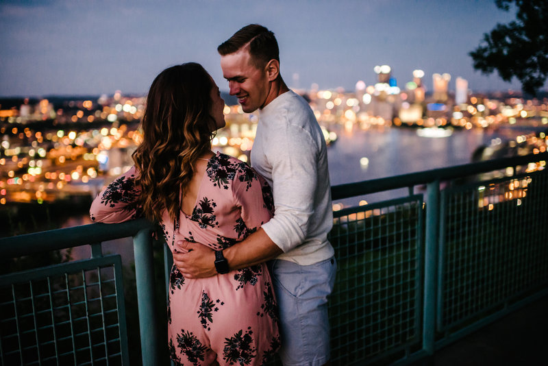 Pittsburgh-Engagement-Session-West-End-Overlook