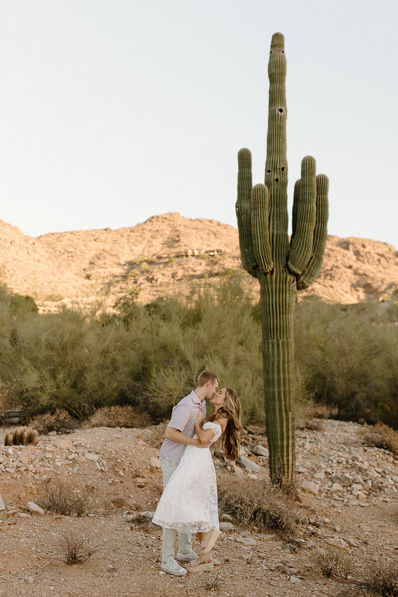 bri-bobby-engagement-session-taylorraephotofilm-163_websize