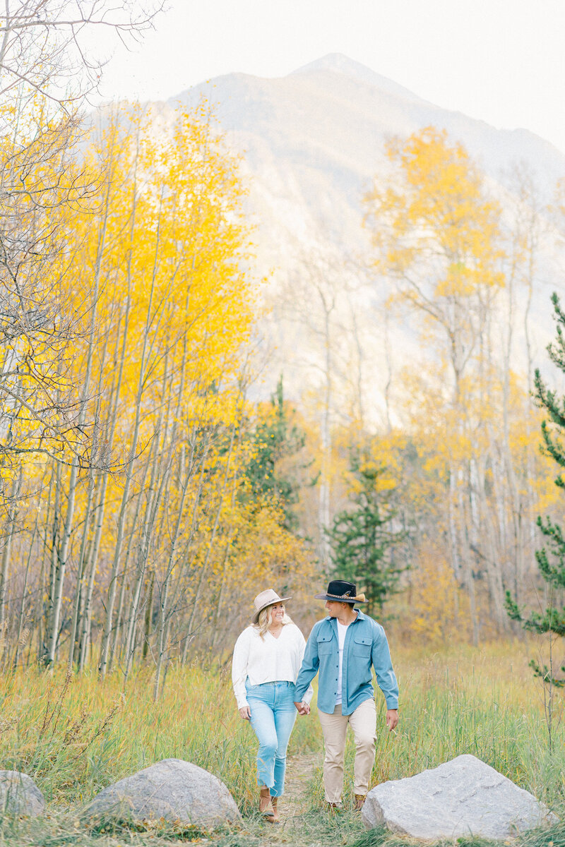 Breckenridge-Fall-Engagement-Photos-7