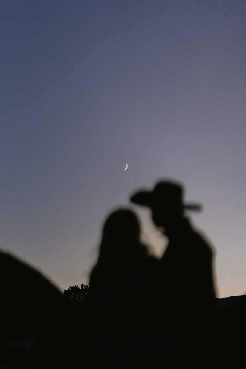 Couple at sunset during a Western-themed photoshoot in Redding, CA.
