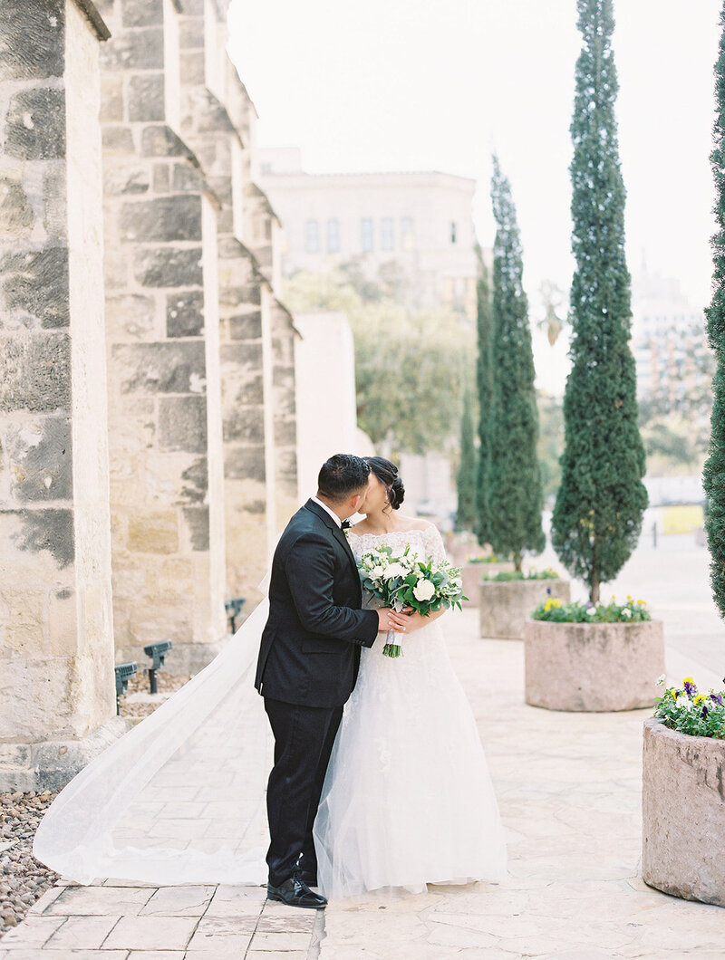Hawaii church wedding photographer38