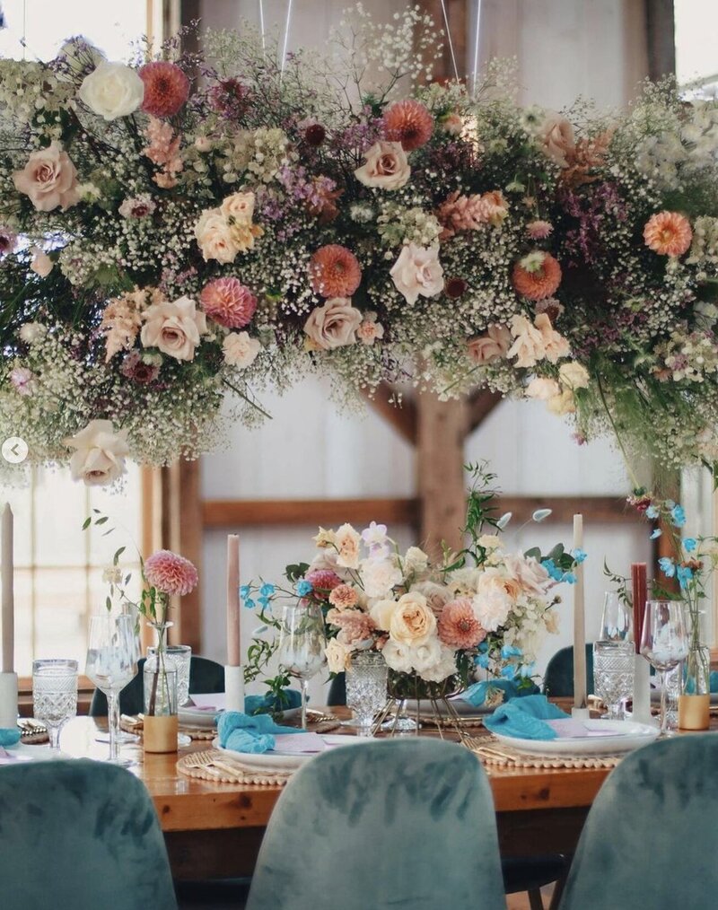 summer-pink-blue-florals-wedding