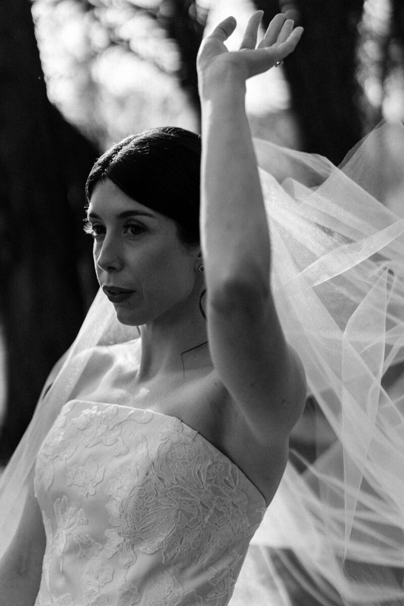 NikkiSanterre_EastCoastLuxuryWeddingPhotographer_CaitieHanrahan_KeswickHallWedding_Jac&Zach-814