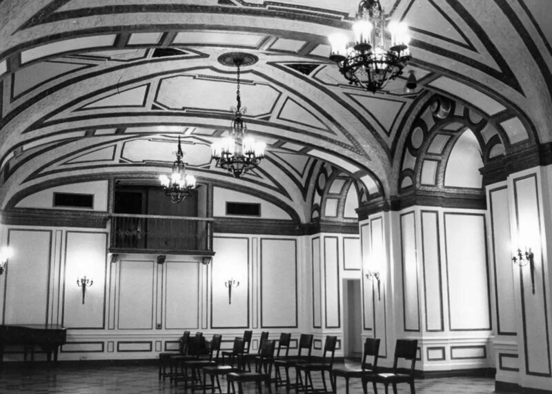 Lee Plaza Grand Ballroom_3