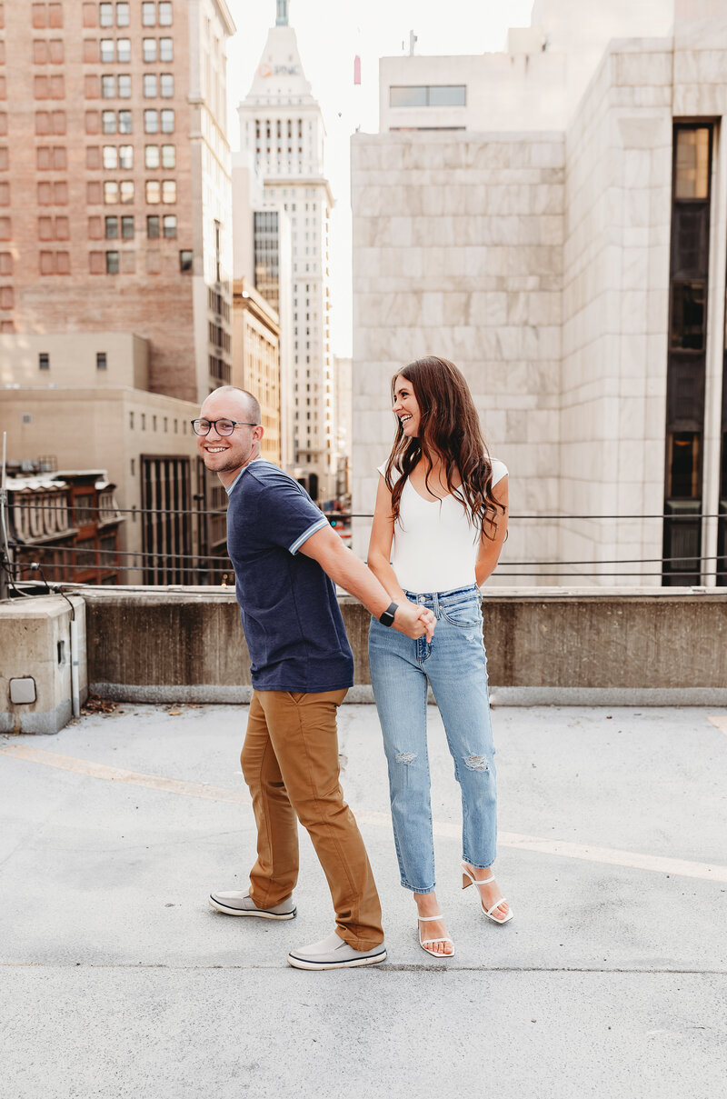 Tennessee kentucky and ohio lifestyle photographer capturing proposals