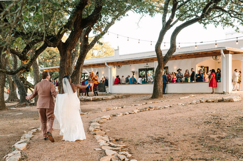 allisonbolinphoto-Fort-Worth-Texas-LazySHacienda-Wedding-4