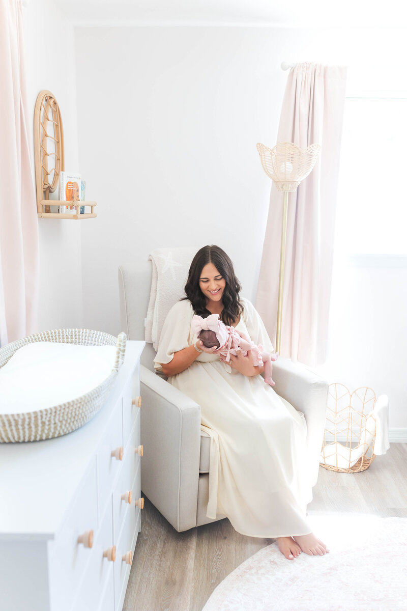 jordan-summer-photography-courtney-trevor-stpete-inhome-newborn-5