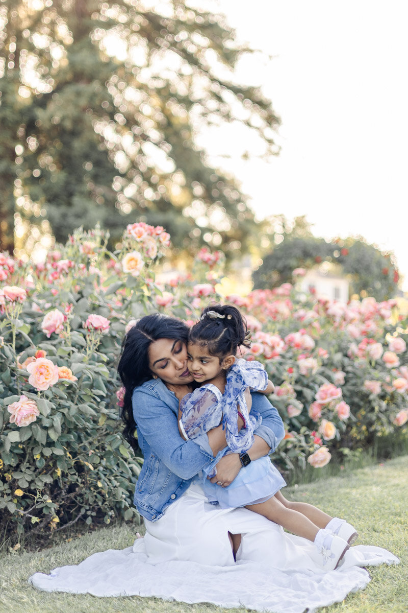 mama-daughter-tender-moment-rose-garden-san-jose