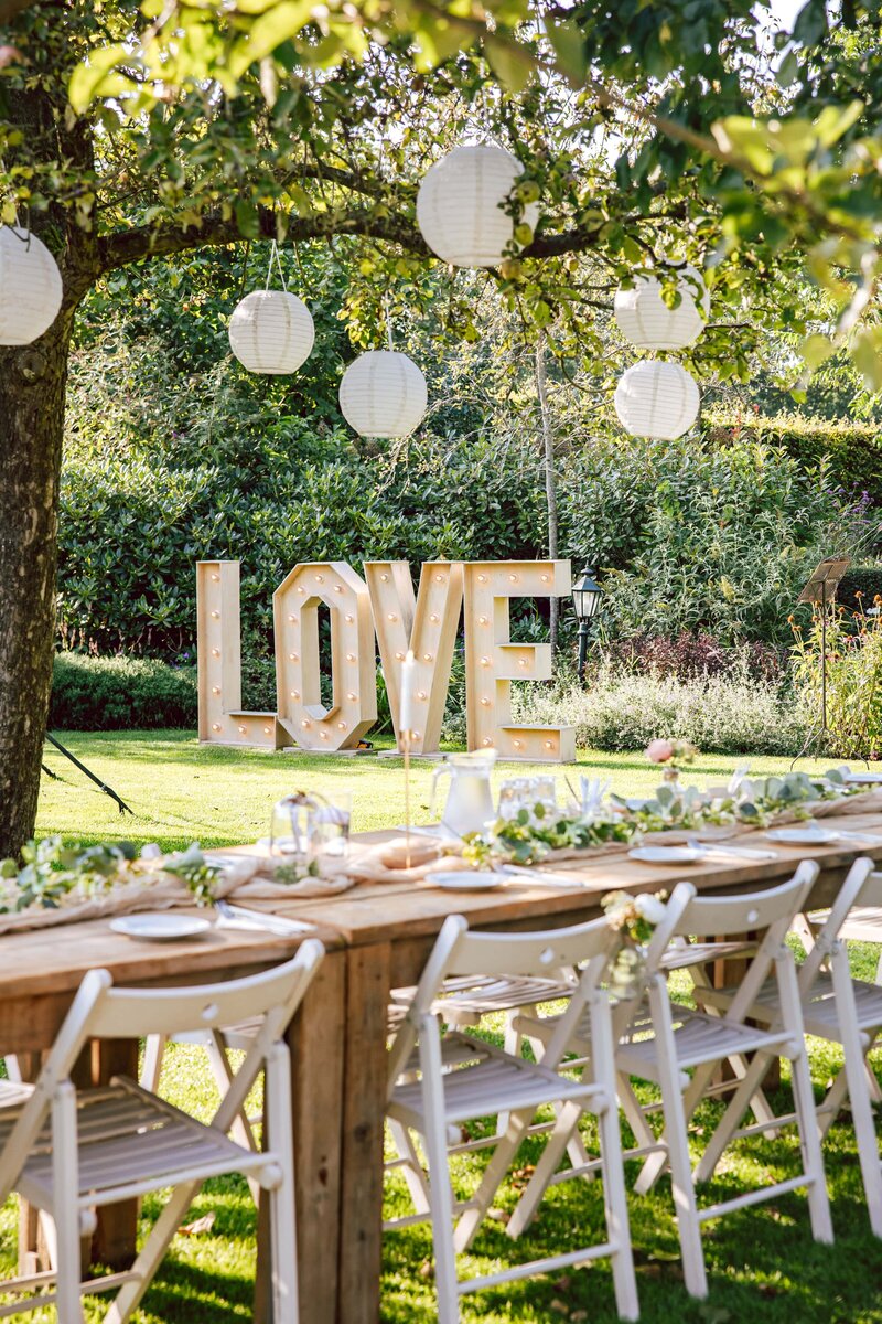 Bruiloft diner lange tafels Italiaanse sfeer