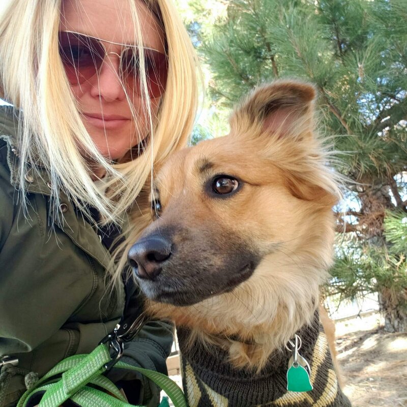 Pet sitter in Castle Rock & Castle Pines, Colorado