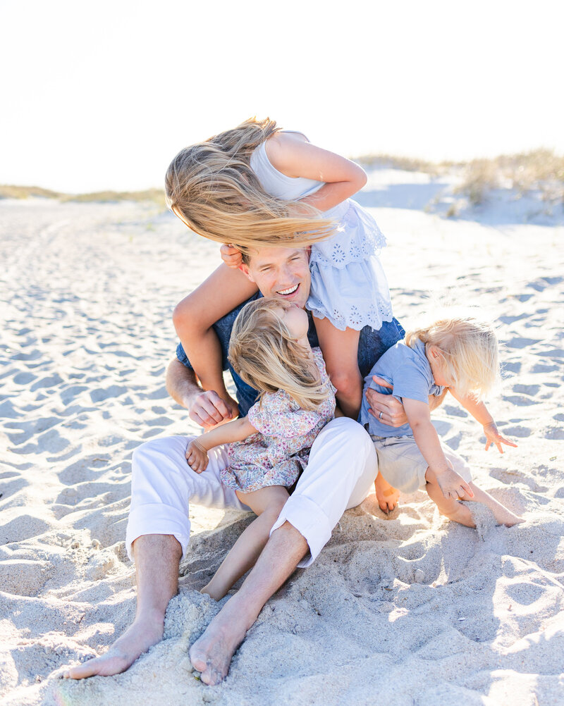 dad and kids beach photos