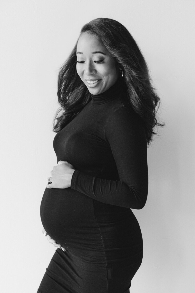JLauryn_Maya-Neutral-Maternity-Studio-Session_WP(38)