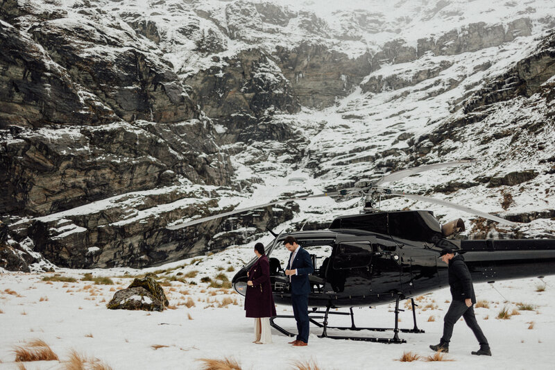queenstown-elopement-photographer-mountaintop-helictoper-elopement-queenstown-in-winter-109