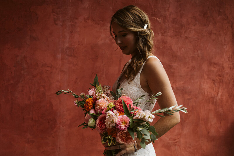 Zigbone-Farm-Retreat-Maryland-wedding-florist-Sweet-Blossoms-aisle-decor-Emily-Gude-Photography00004