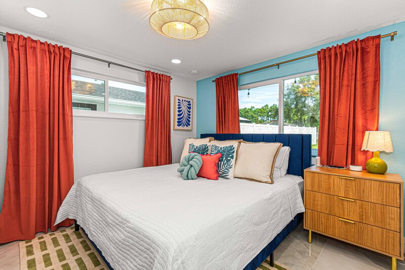 Downstairs Bedroom 2 (2)