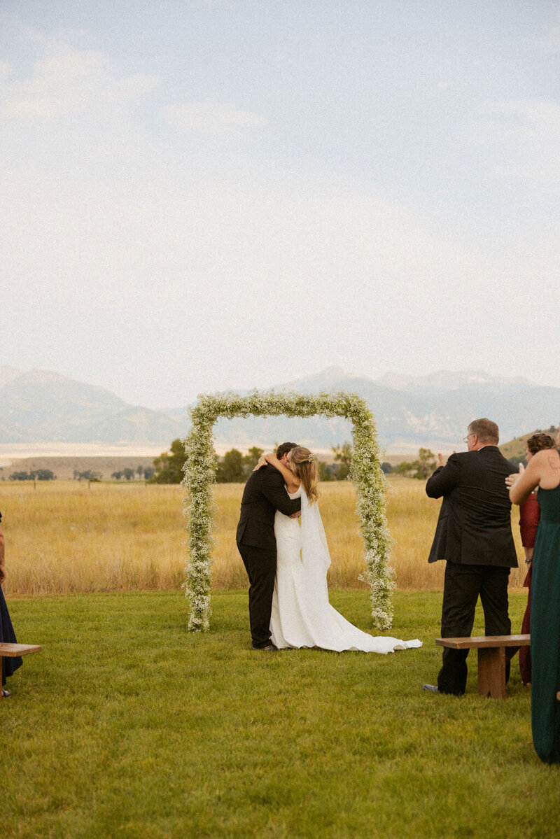 montana-micro-wedding-photographer-camiphotoco-ennis-montanta-71