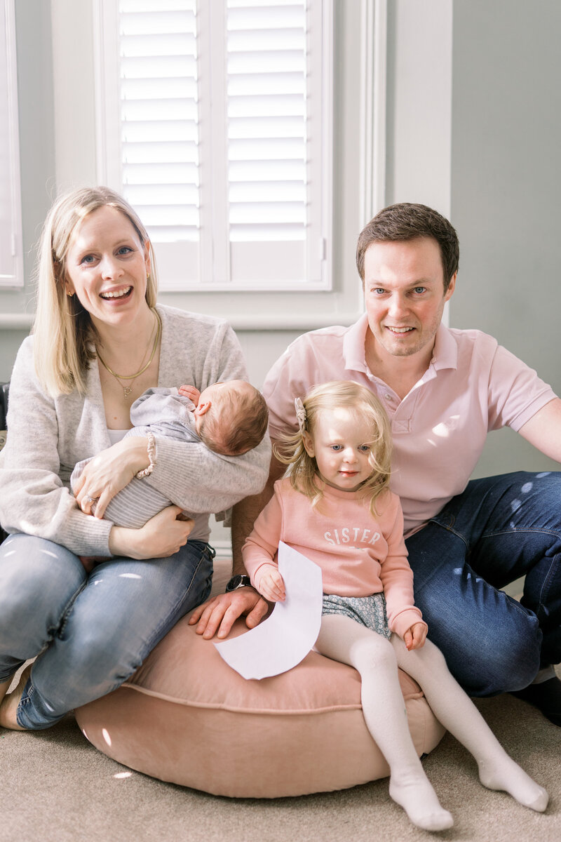 Philippa Sian Photography with her husband and two children.