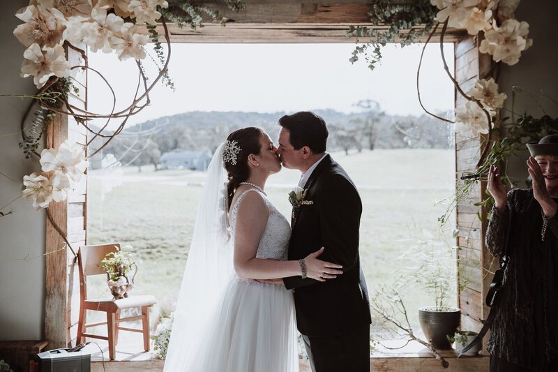 Tinkersfield-Lake-Crackenback-snowymountains-wedding.jpg (49)