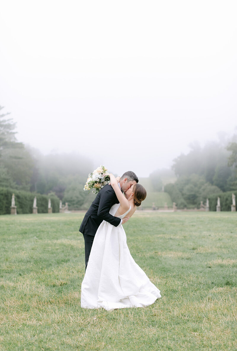 foggy-wedding-crane-estate