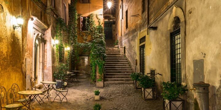 rome-courtyard-1-slider_720x360