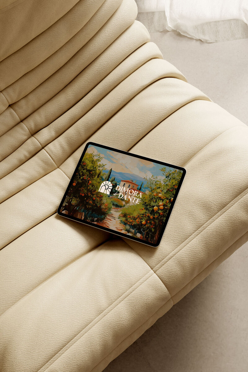 Tabletweergave van de homepage van Nona Kerremans’ website, met rustgevende kleuren, voedingsbeeldmateriaal en duidelijke call-to-action, ontworpen door Studio Vers.