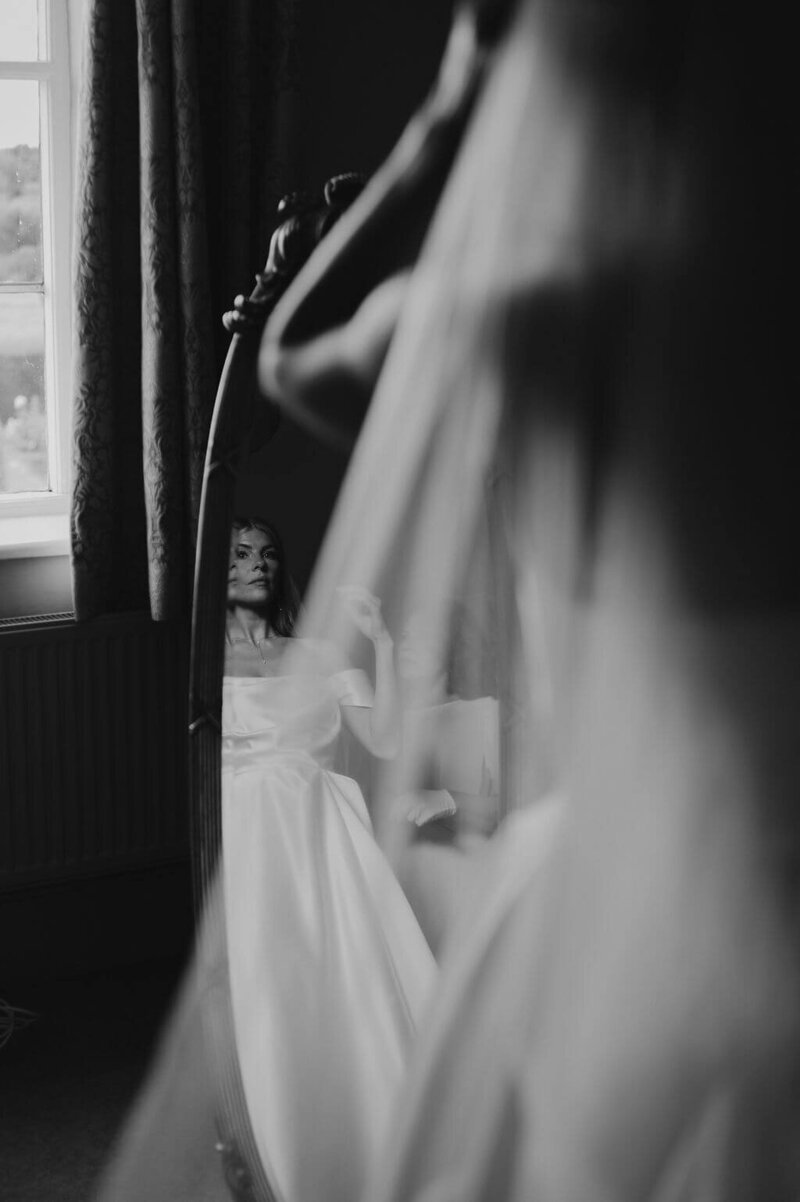 BRIDE GETTING READY AT BROADFIELD COURT