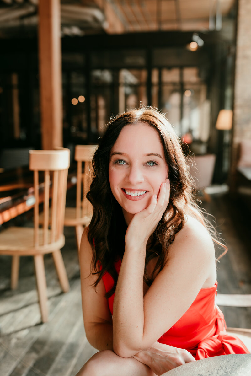 Smiling dating profile portrait of a client captured by Shannon Kathleen Photography in Minneapolis