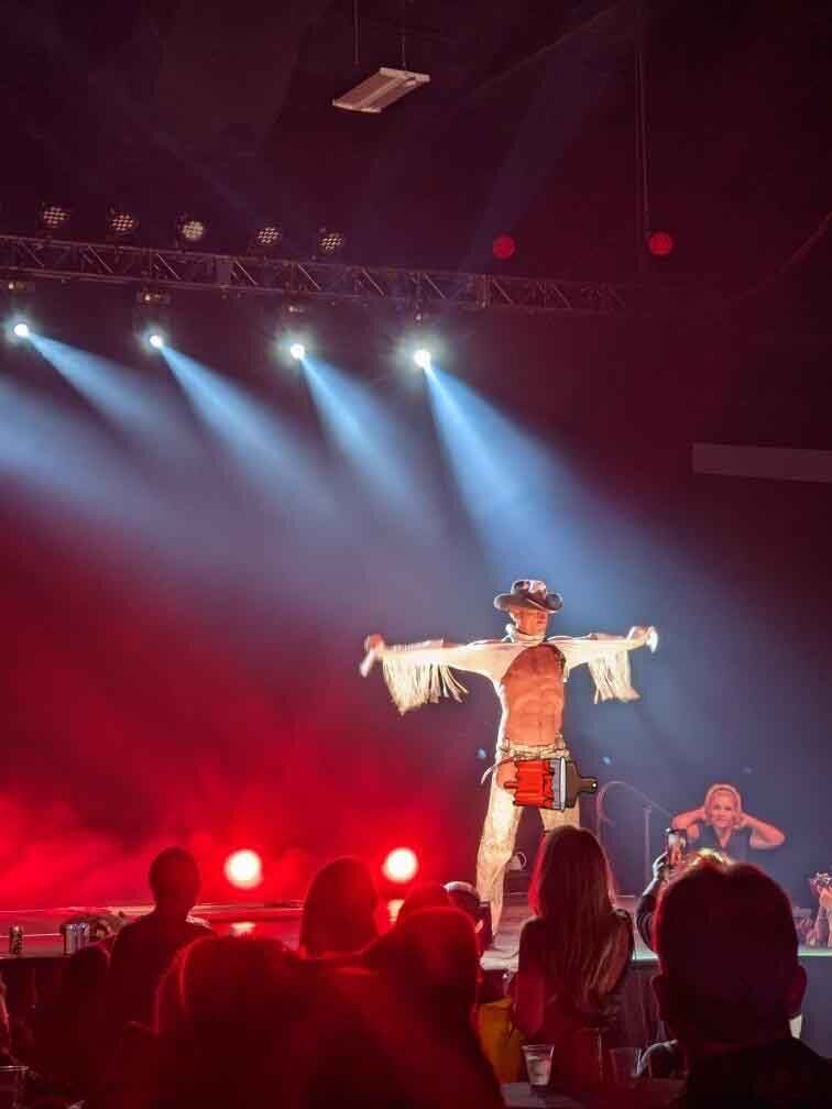Brent Ray Fraser Performs at Taboo Convention 02