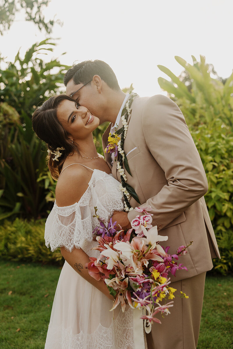 Oahu-Wedding-Photographer-Waialua-Valley-Farms-203