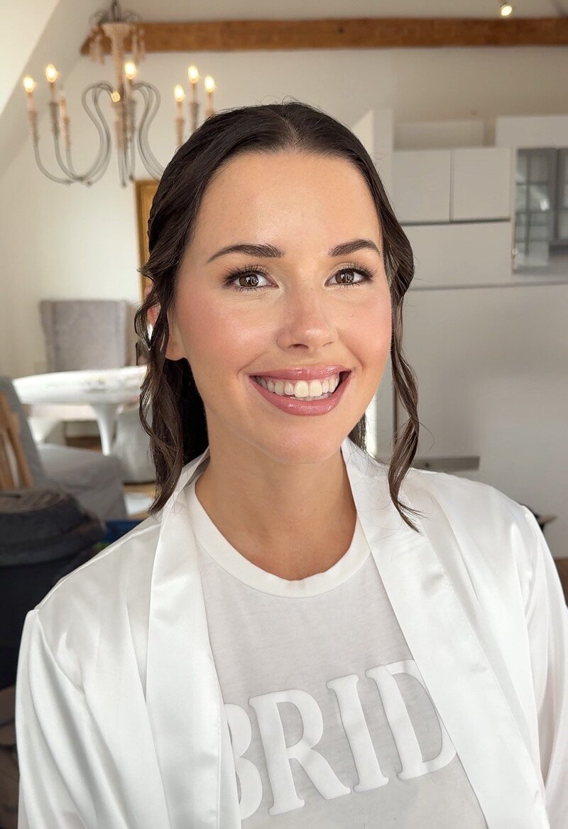 full glowy bridal glam with bronzed tones makeup