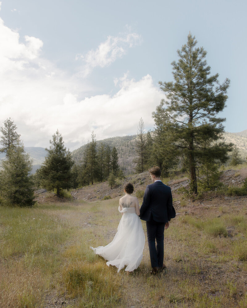 White-Raven-Wedding-Photos-Missoula-2864