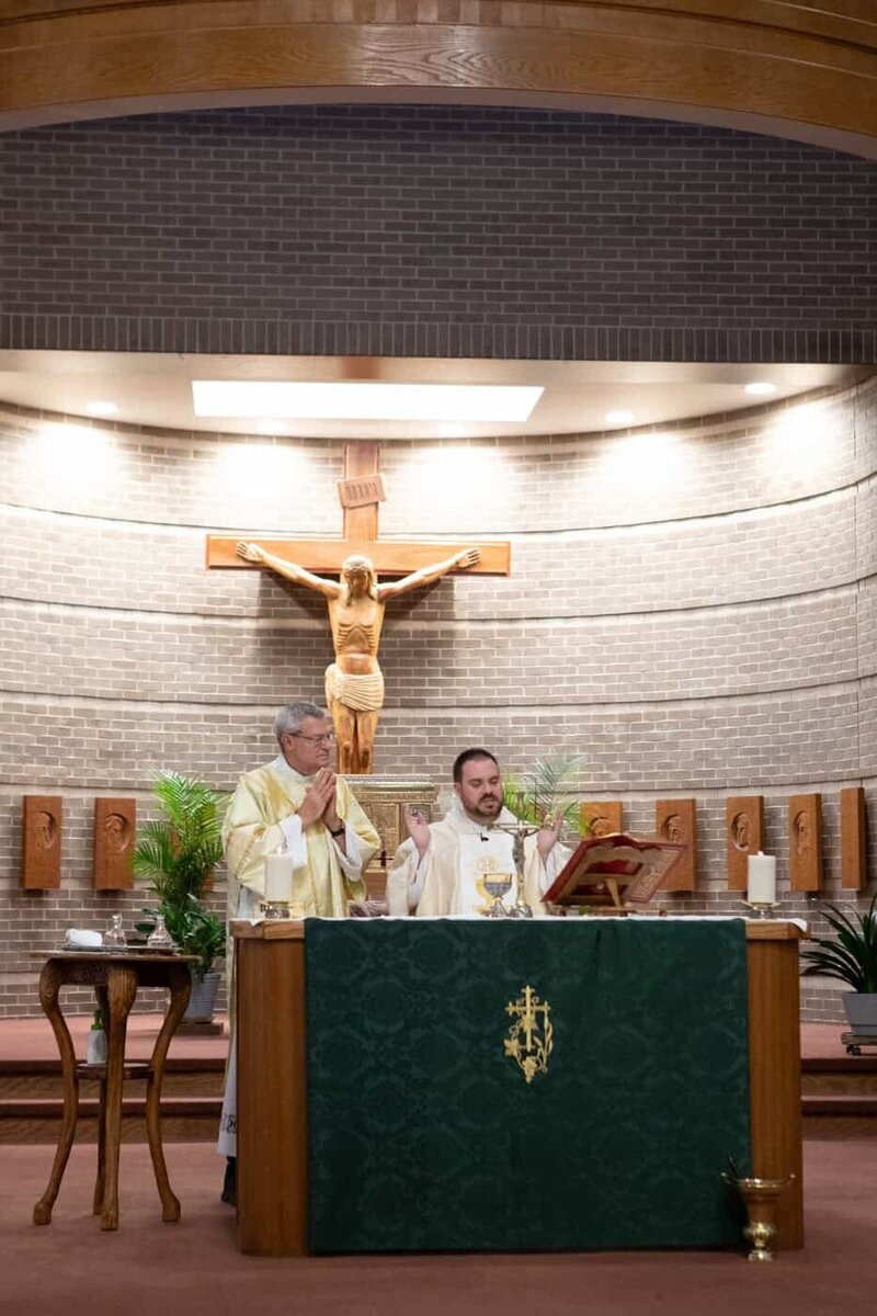 classic-and-documentary-style-wedding-photography-42